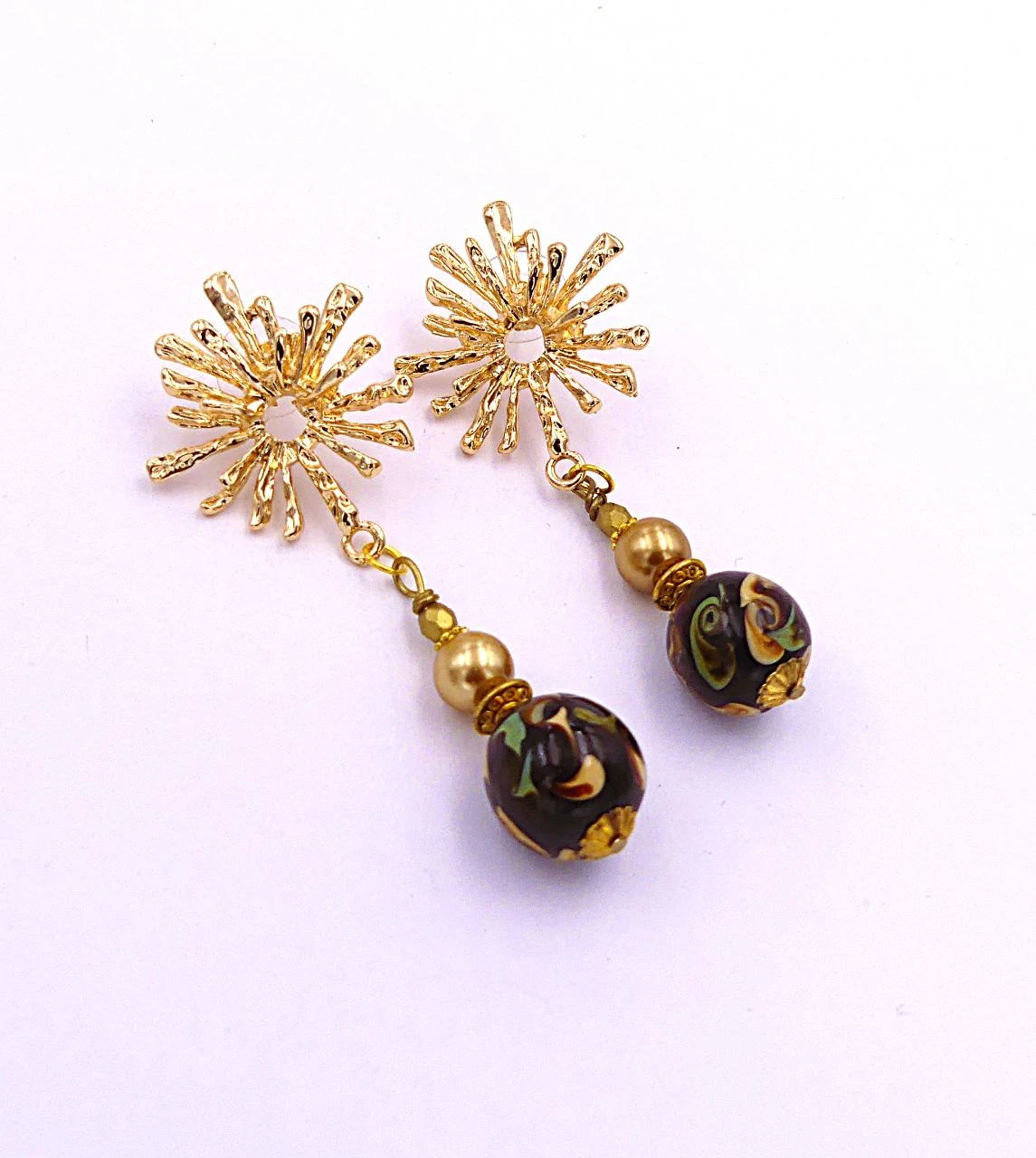 Boucles d'oreilles métal doré, verre